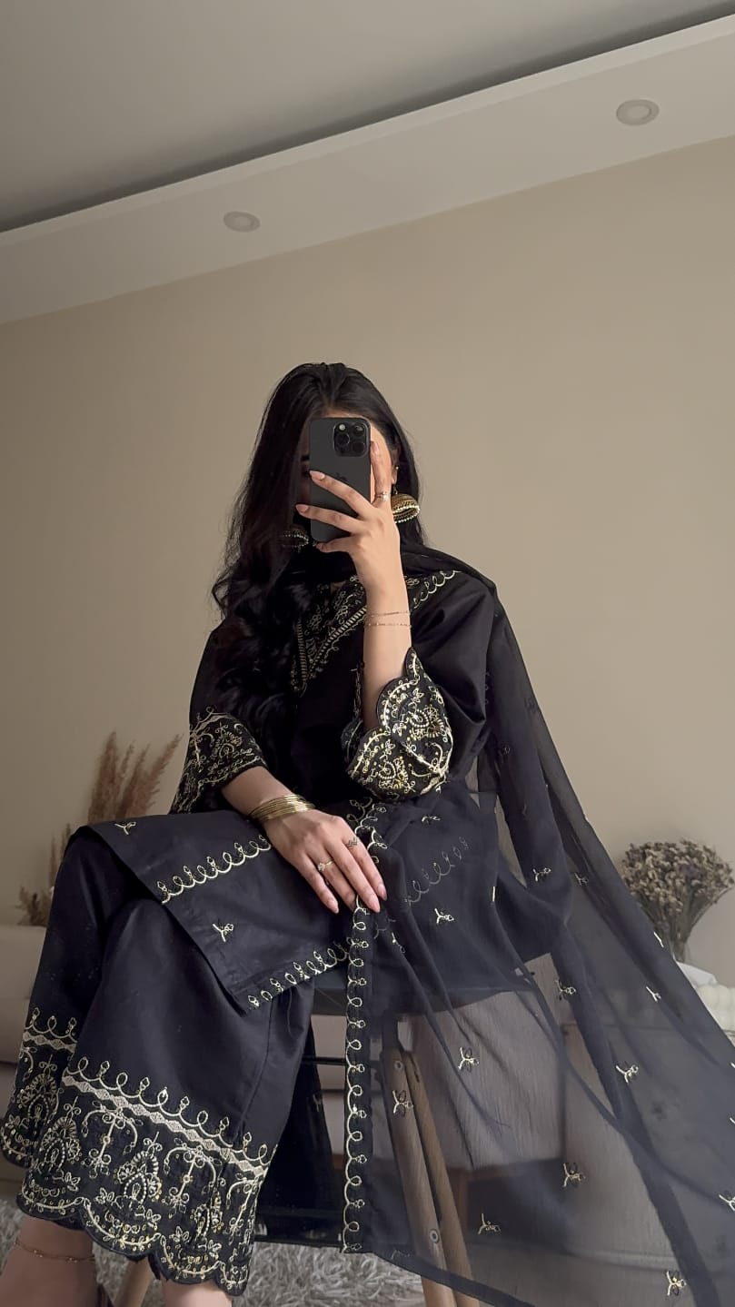 Bareen Luxury Embroidered 3PC Suit (Plazo & Dupatta Edition)
