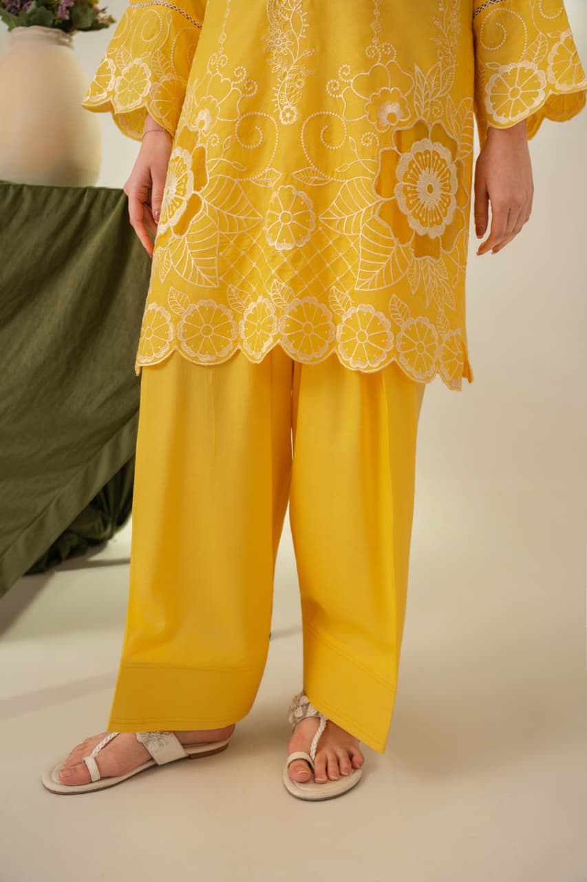 Soraya Luxury Cutwork Embroidered 3PC Suit With Farshi Trouser