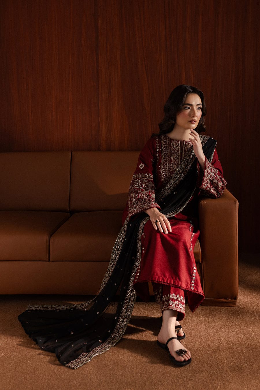 Royal Pret Luxury Lawn Embroidered 3PC Suit With Chiffon Dupatta