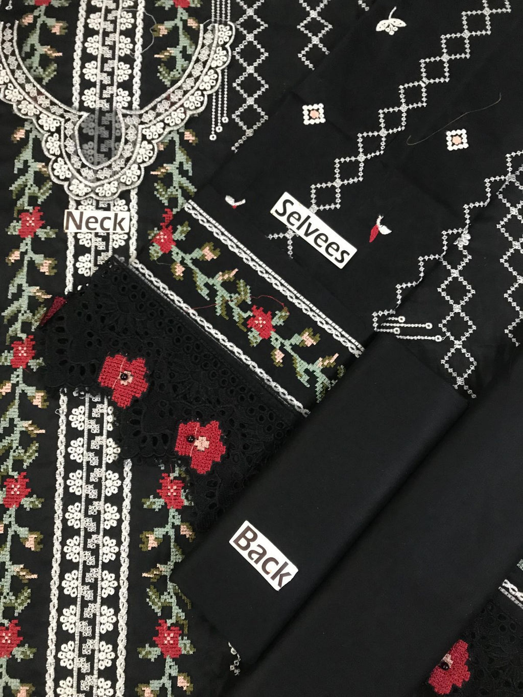 Aneelas Lawn Luxury 4Suti Embroidered 3PC Suit With Cutwork Silk Dupatta