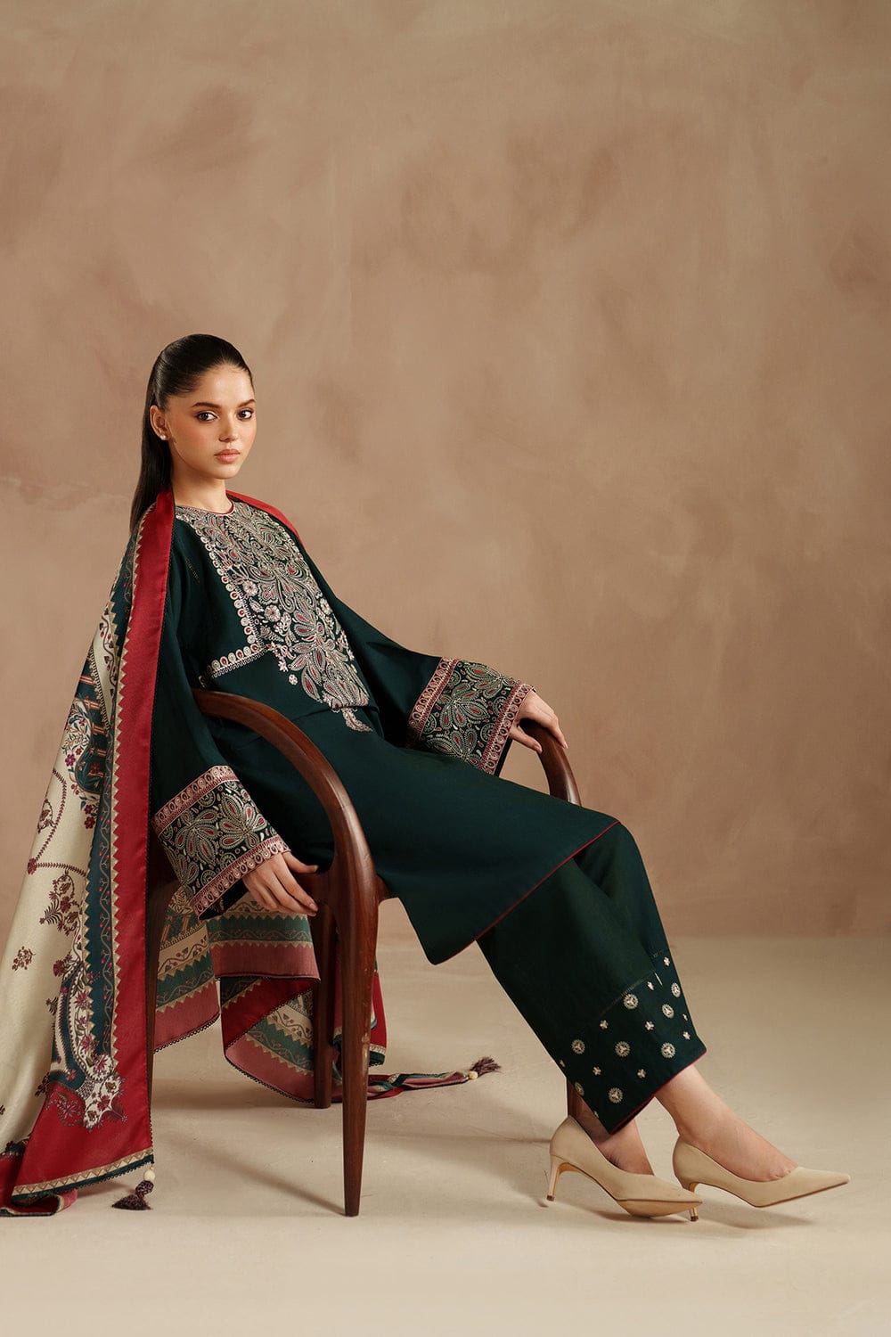 Dinar Premium Lawn Embroidered 3PC Suit With Digital Voil Dupatta