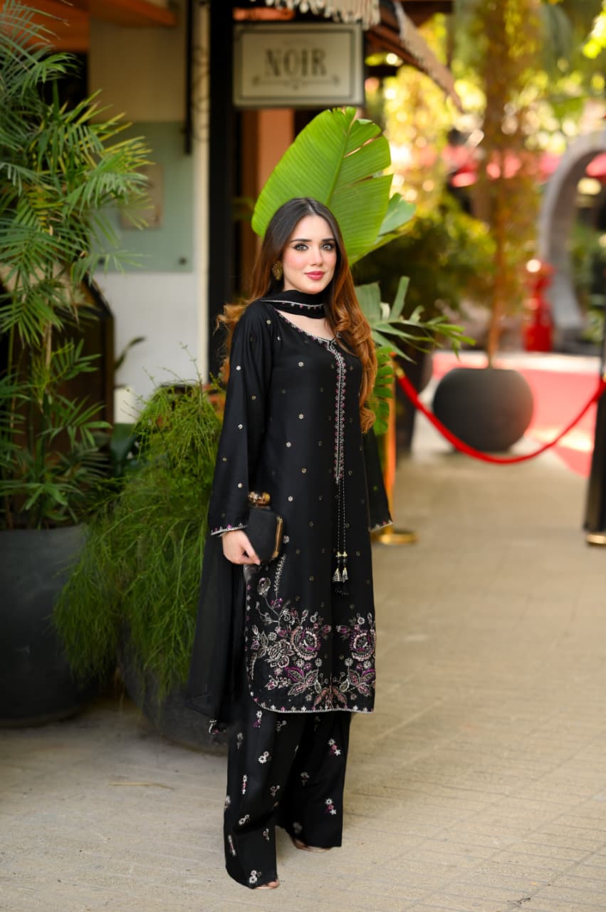 Premium Lawn Sequence Embroidered 3PC Suit With Embroidered Farshi & Chiffon Dupatta