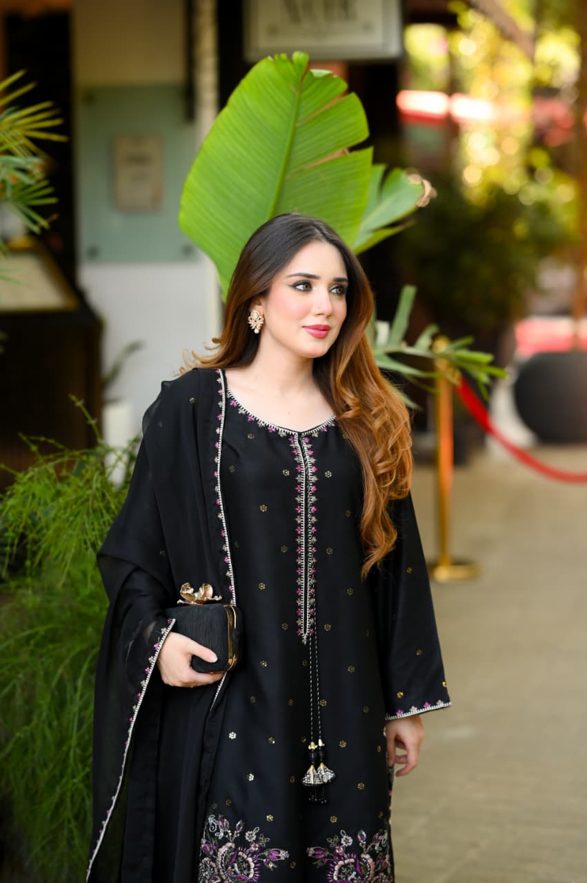 Premium Lawn Sequence Embroidered 3PC Suit With Embroidered Farshi & Chiffon Dupatta