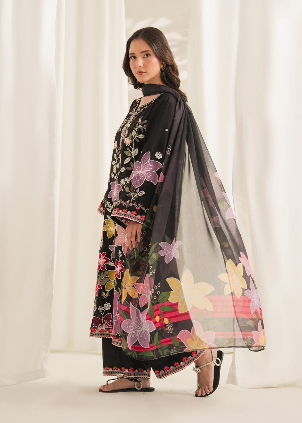 PREMIUM LAWN EMBROIDERED 3PC SUIT – CREAM EDITION