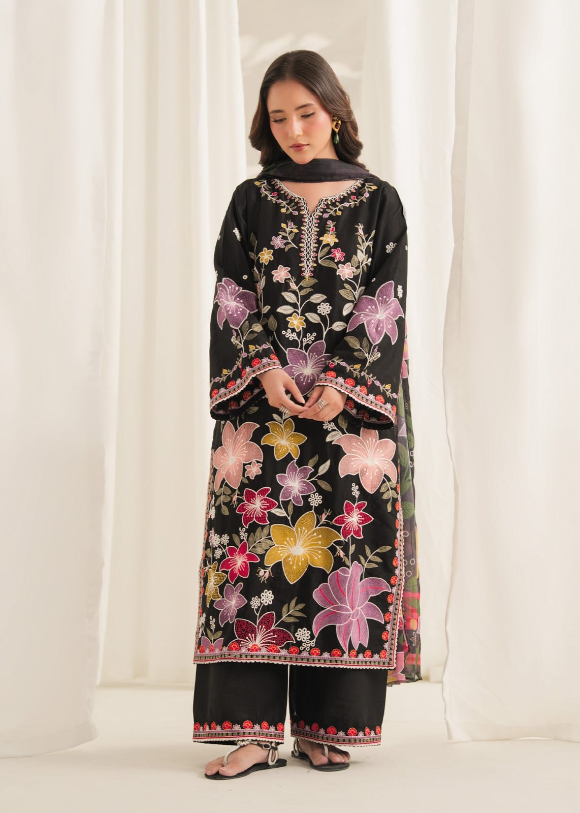 PREMIUM LAWN EMBROIDERED 3PC SUIT – CREAM EDITION