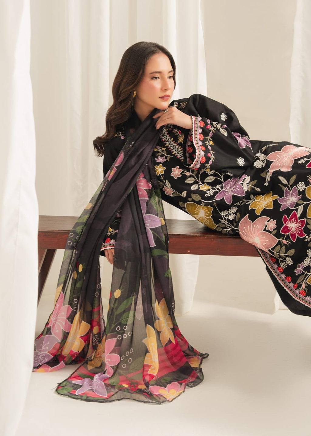 PREMIUM LAWN EMBROIDERED 3PC SUIT – CREAM EDITION