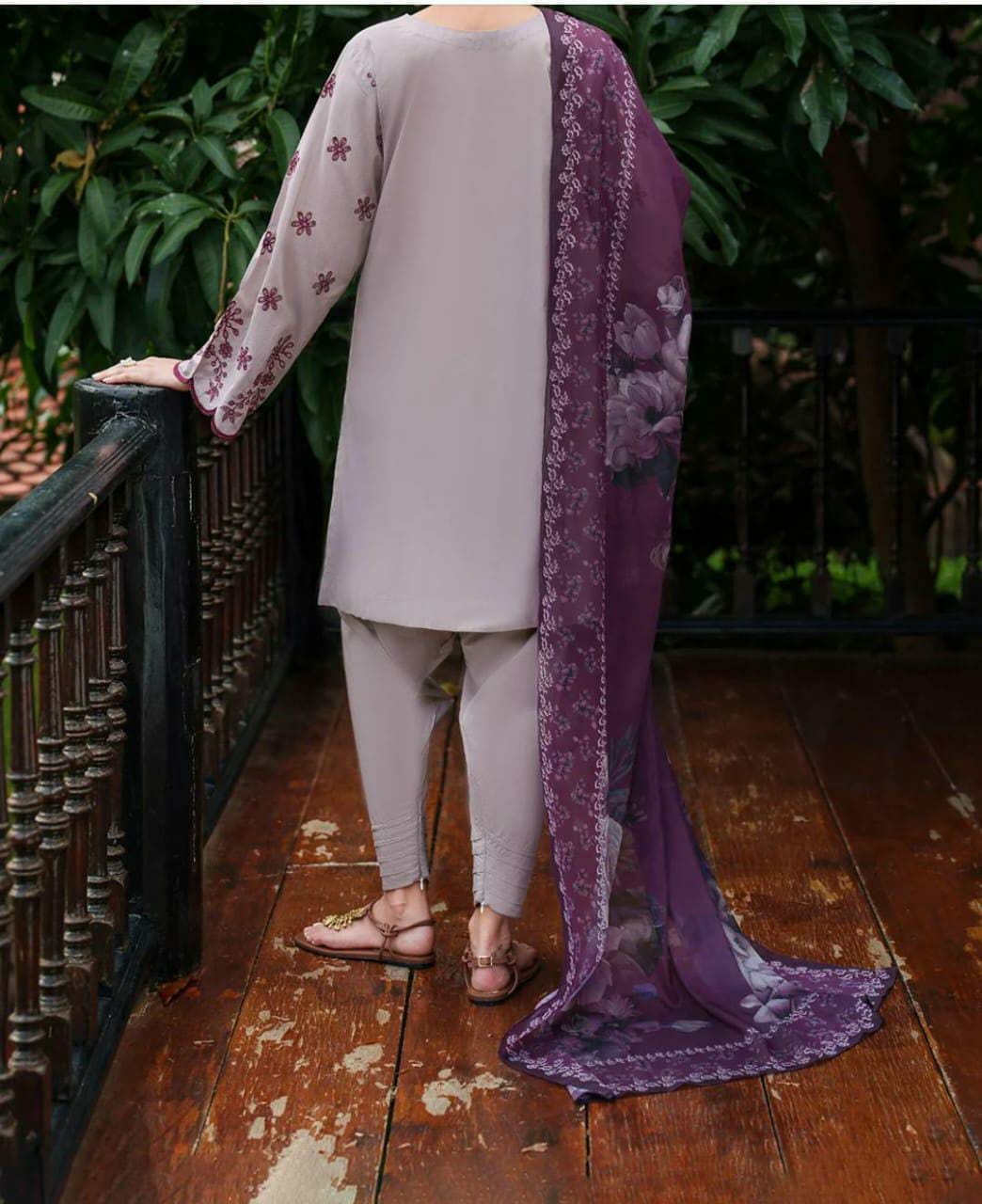 IZNIK EMBROIDERED LAWN COLLECTION – 3PC