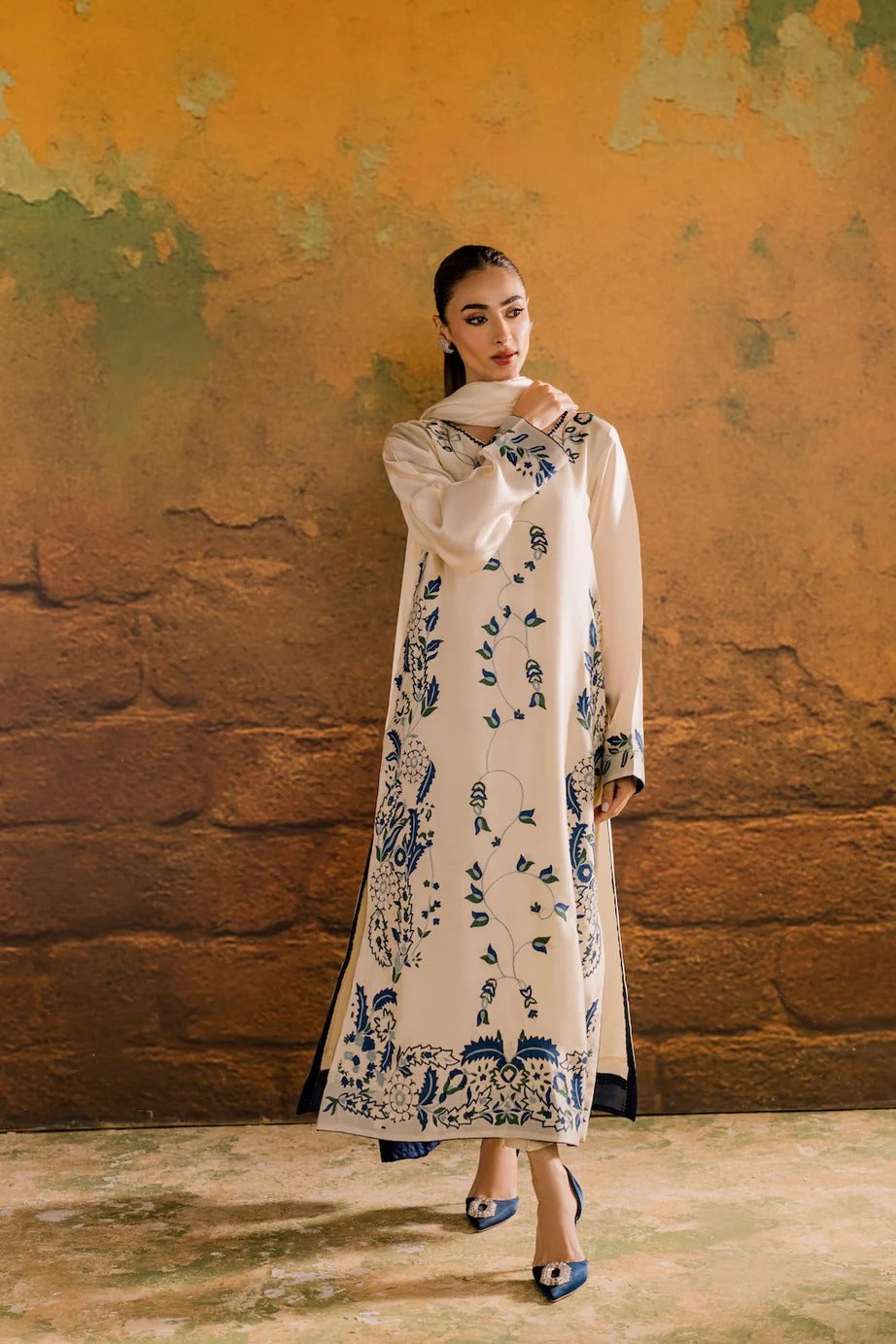 AARINA BLUE EMBROIDERED 3PC