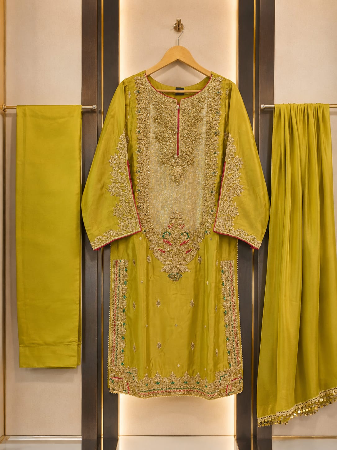 LUXURY HANDMADE K.B. COLLECTION 3PC