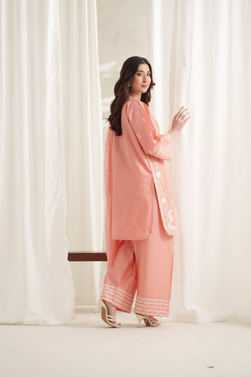 RIWAYAT EMBROIDERED 3PC FARSHI SUIT