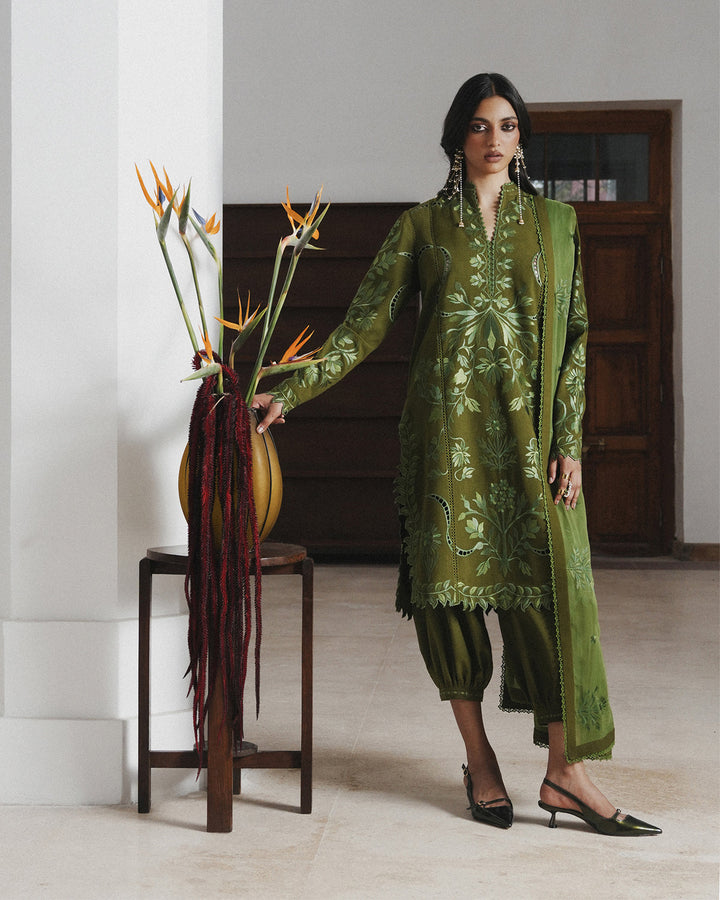Jugnu Zinia – Olive Green Embroidered Karandi 3PC Suit