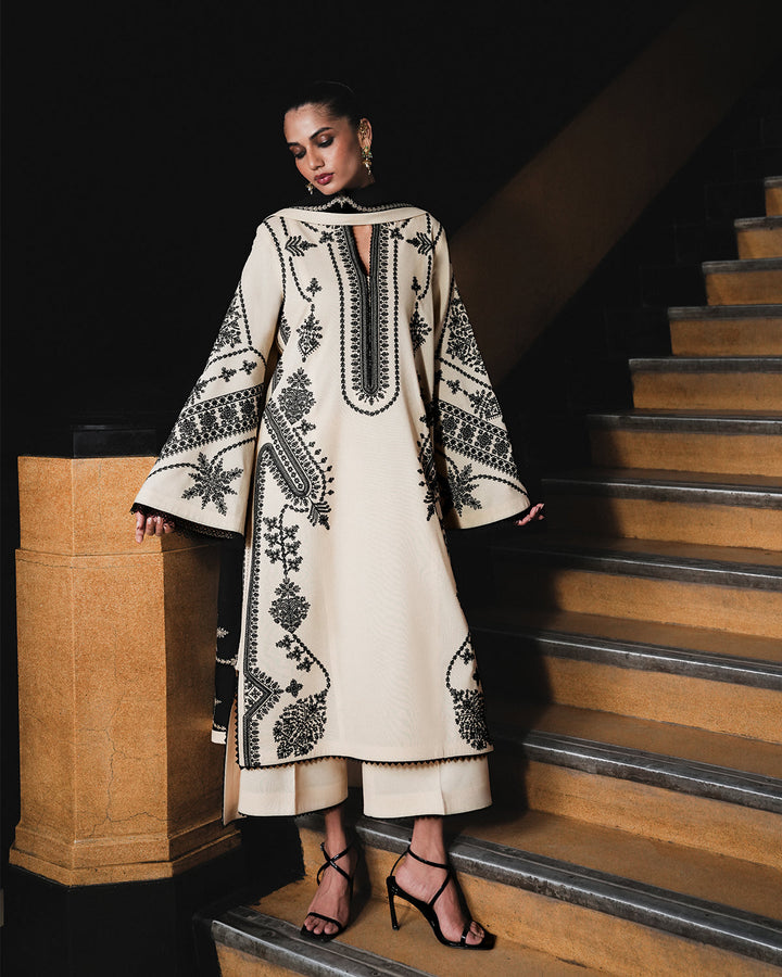 Jugnu Nigah – Ivory & Black Embroidered Karandi 3PC Suit