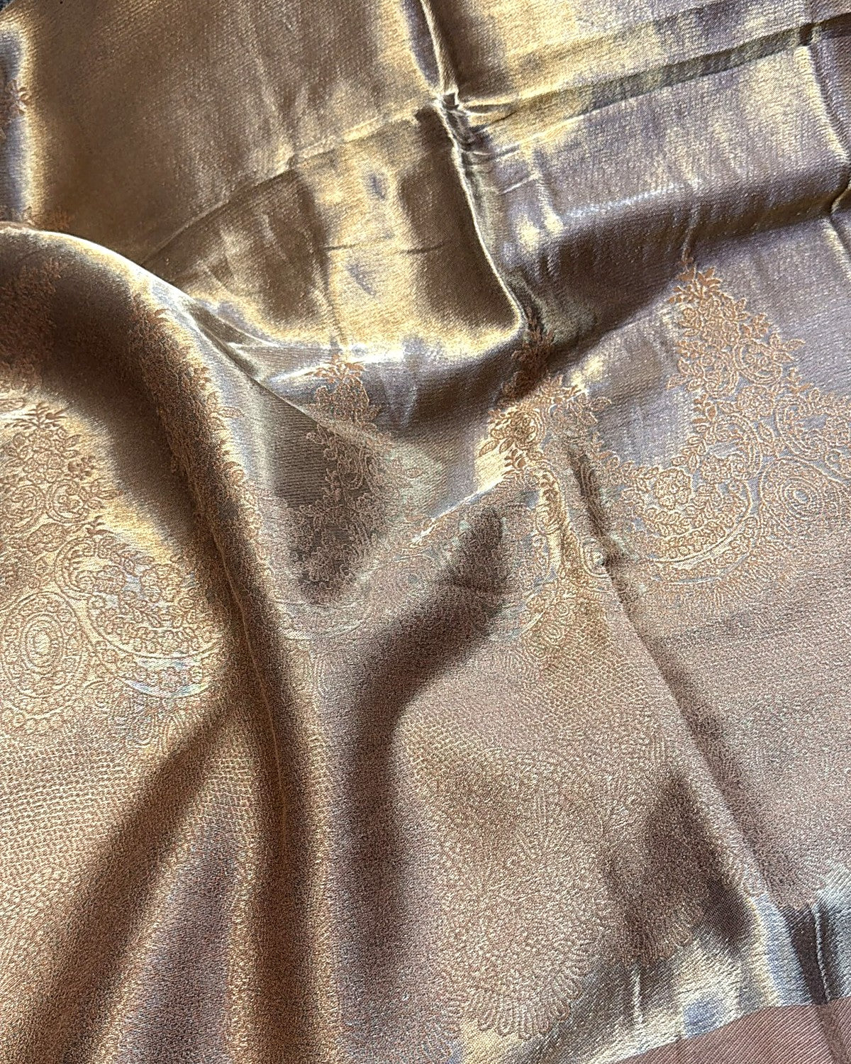 Lama Silk Reversible Kanni Shawl – Taupe Gold