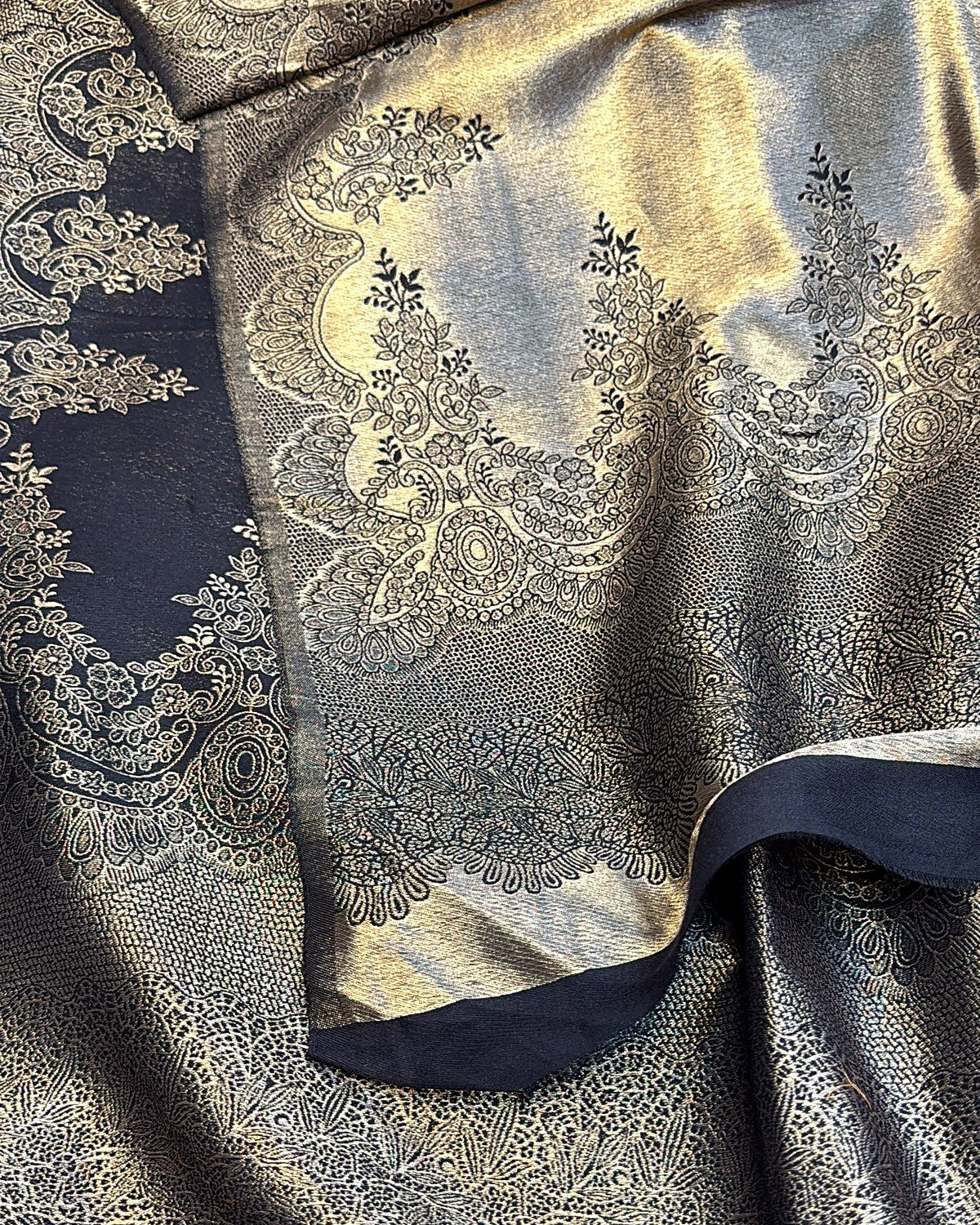 Lama Silk Reversible Kanni Shawl – Charcoal Black Lace