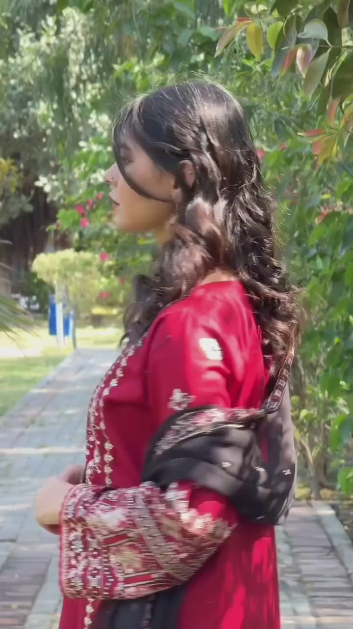 Royal pret 3pc - embroidered lawn dress