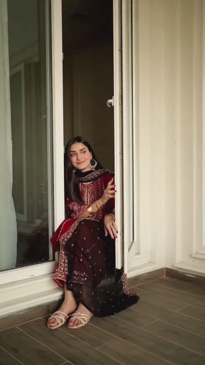 Royal pret 3pc - embroidered lawn dress