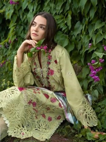 Hemline Secret Garden By Mushq Wildflower Waltz